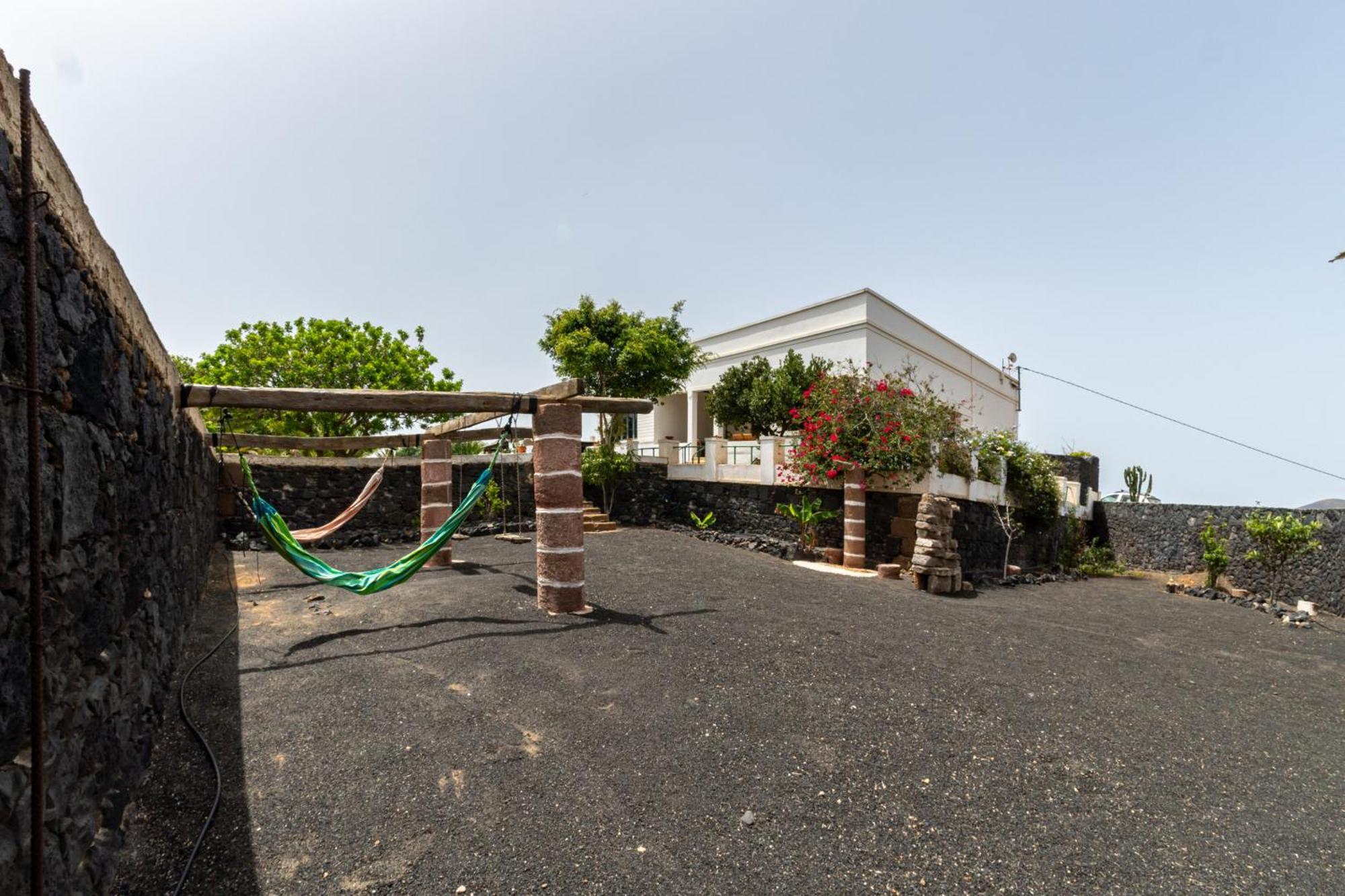 Вилла Casa Timanfaya In Tegoyo Кониль Экстерьер фото